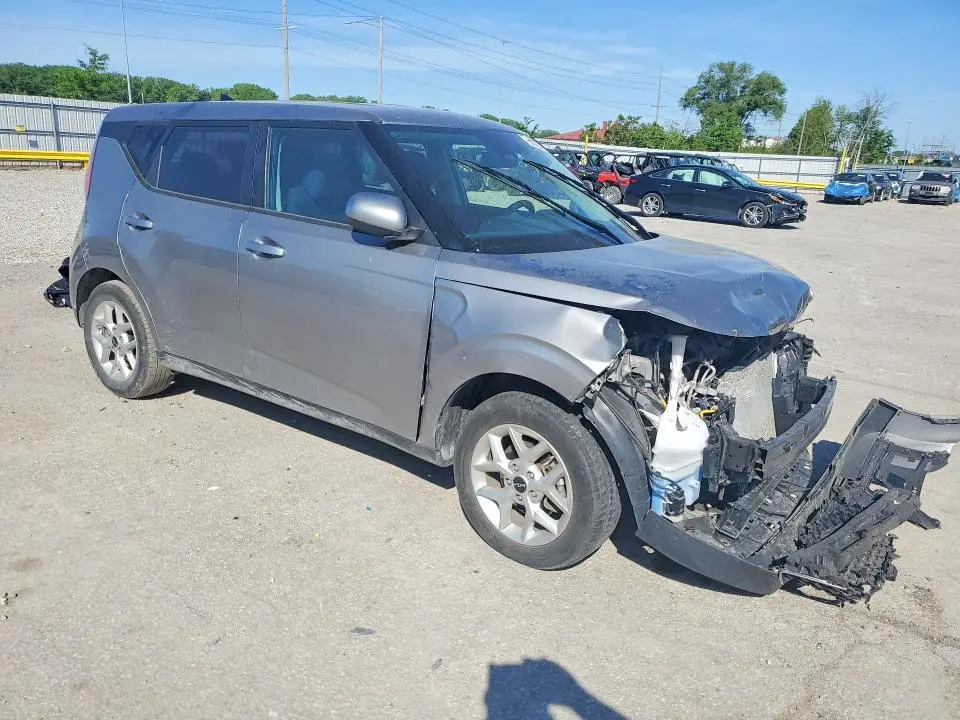 2024 KIA SOUL LX  