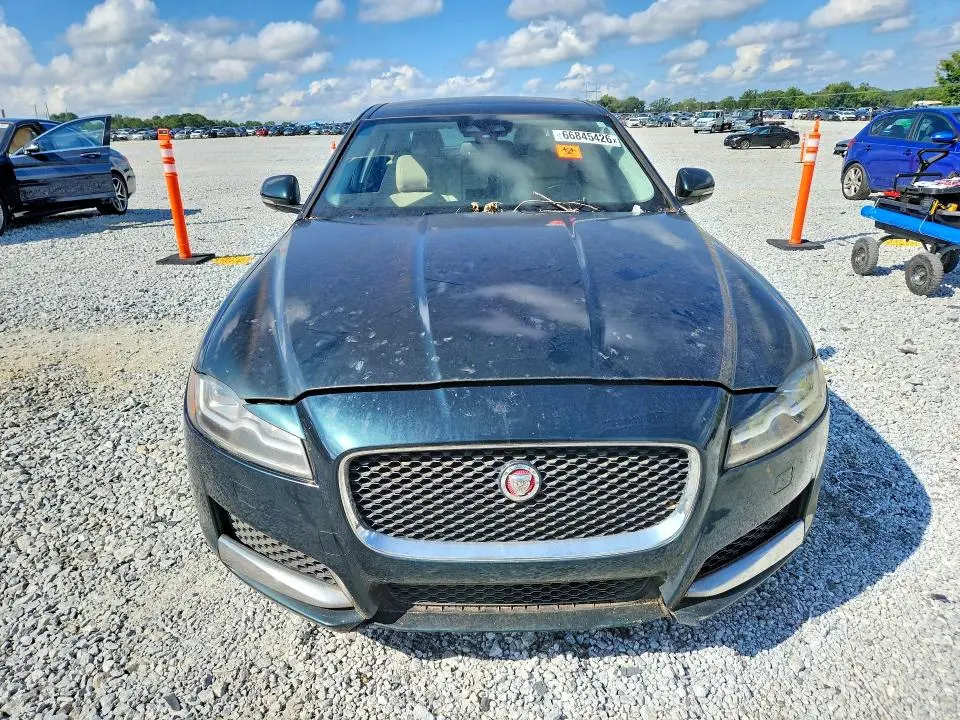 2017 JAGUAR XF PREMIUM  
