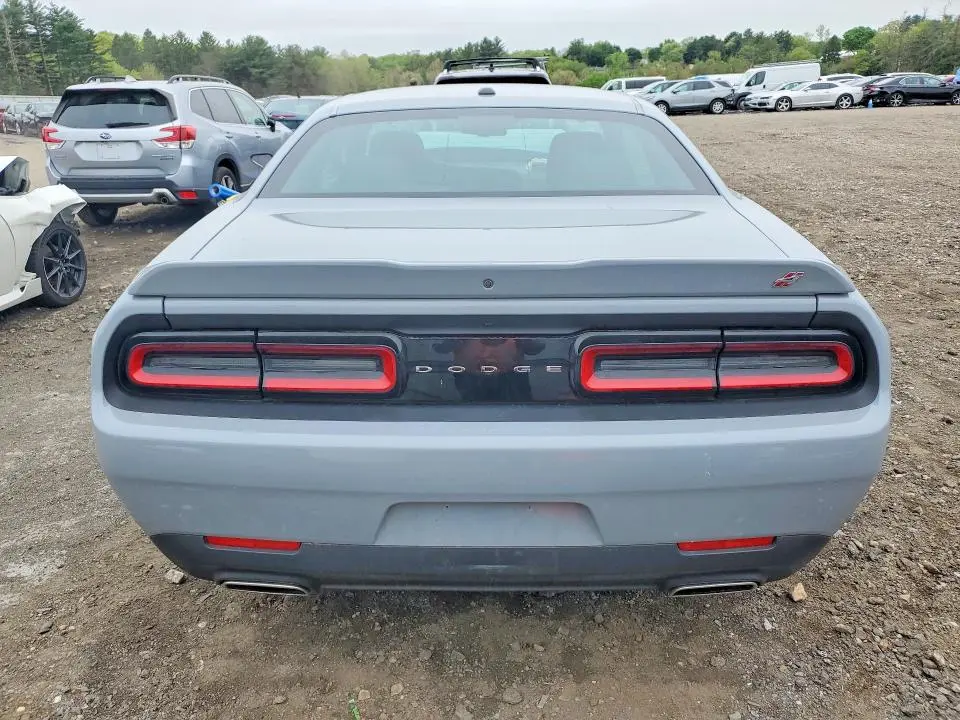2022 DODGE CHALLENGER SXT  