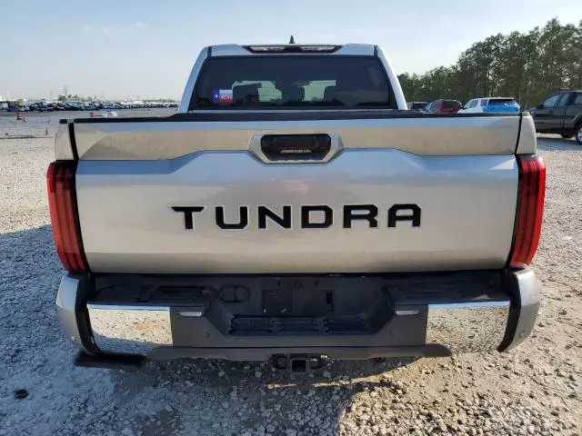 2024 TOYOTA TUNDRA CREWMAX SR  