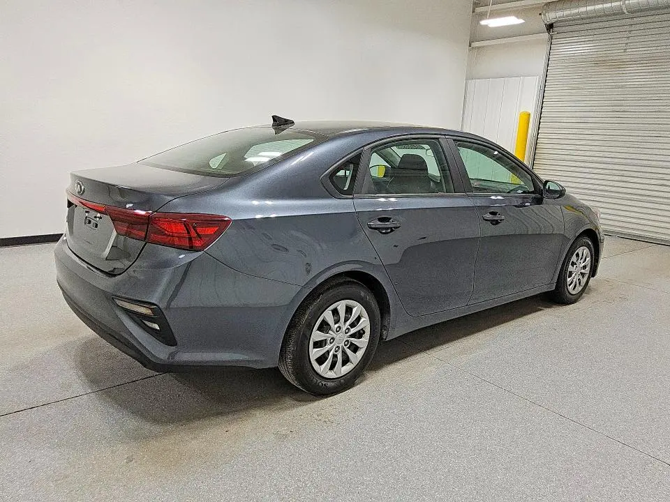 2021 KIA FORTE FE  