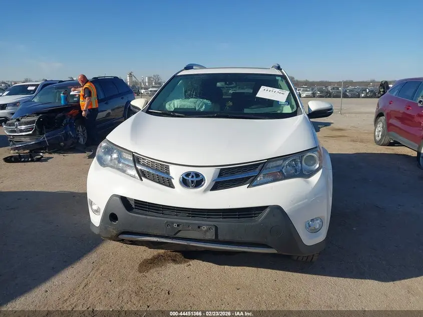 2013 TOYOTA RAV4 XLE
