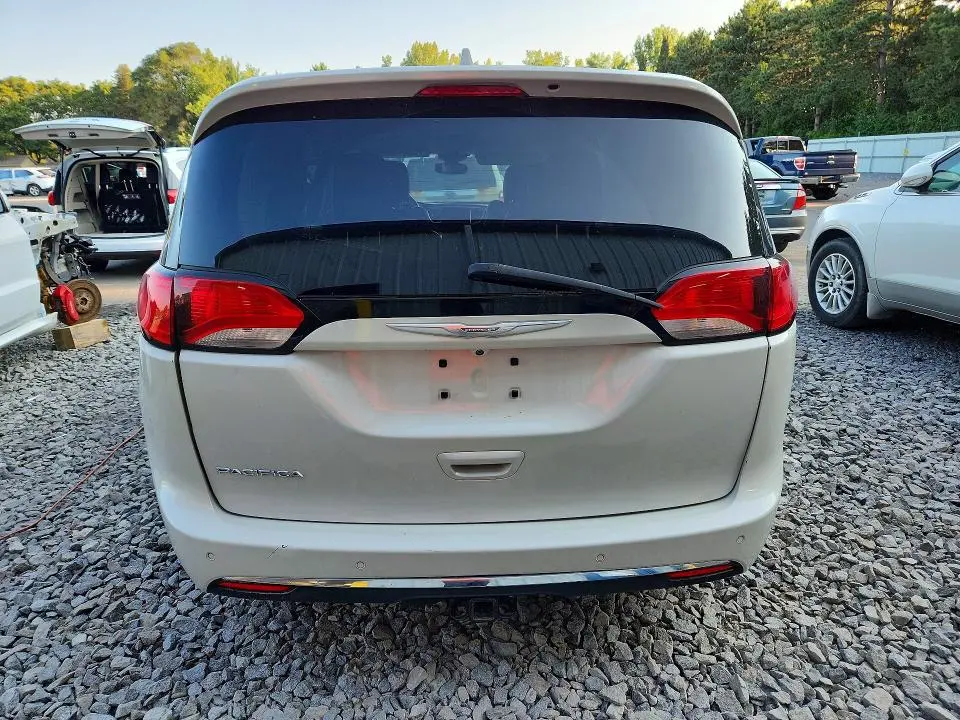 2017 CHRYSLER PACIFICA TOURING L PLUS  