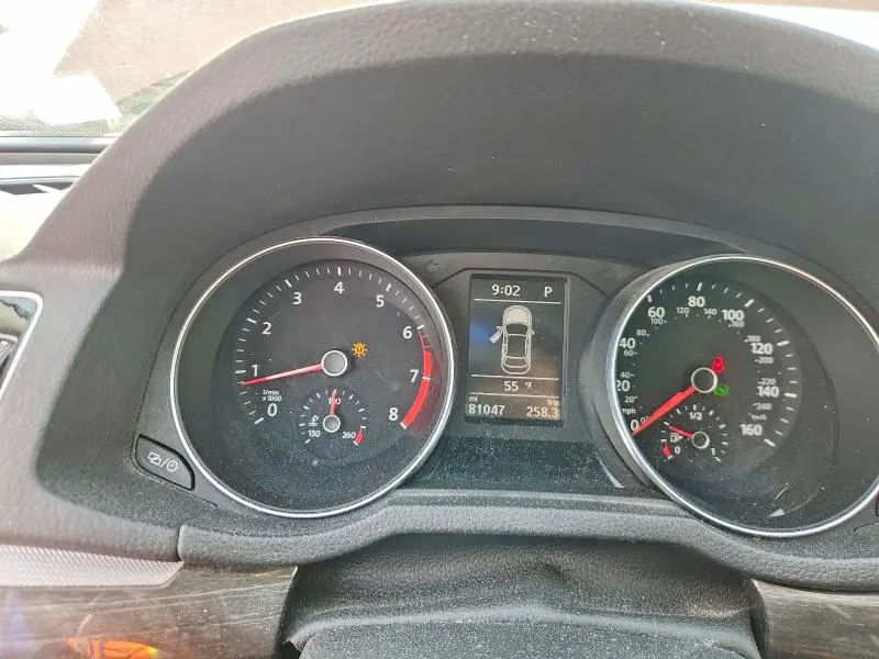 2016 VOLKSWAGEN PASSAT SE  