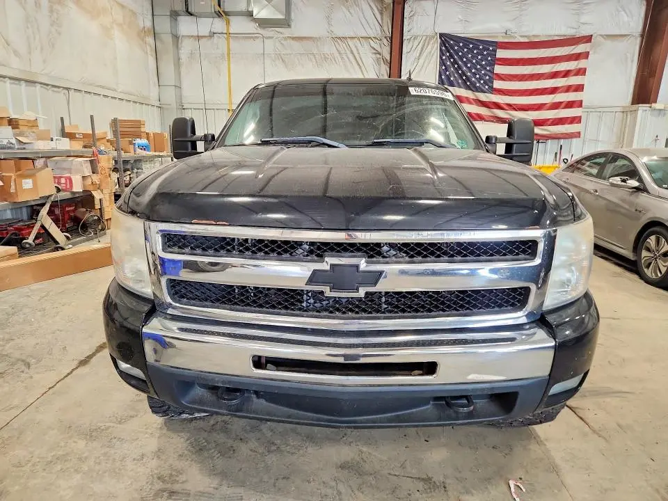 2011 CHEVROLET SILVERADO K1500 LT  