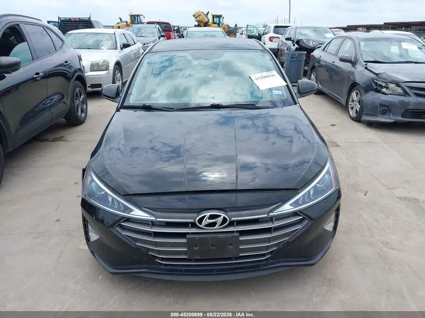 2019 HYUNDAI ELANTRA SE
