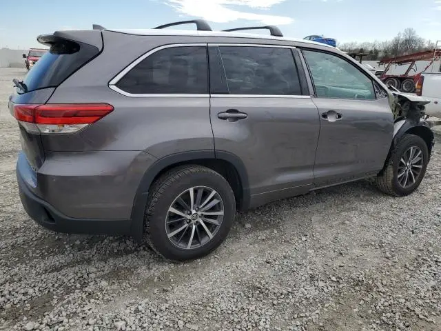 2018 TOYOTA HIGHLANDER SE  