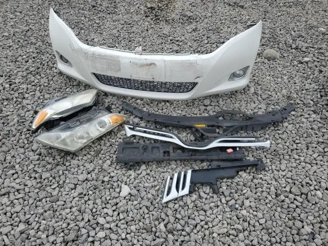 2012 TOYOTA VENZA LE  