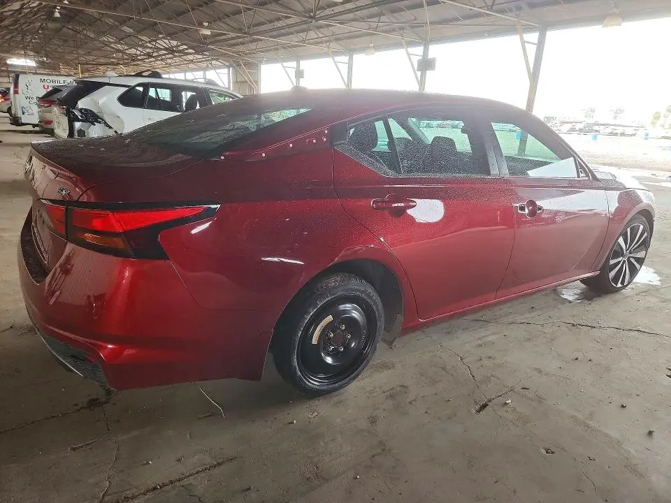 2019 NISSAN ALTIMA SR  