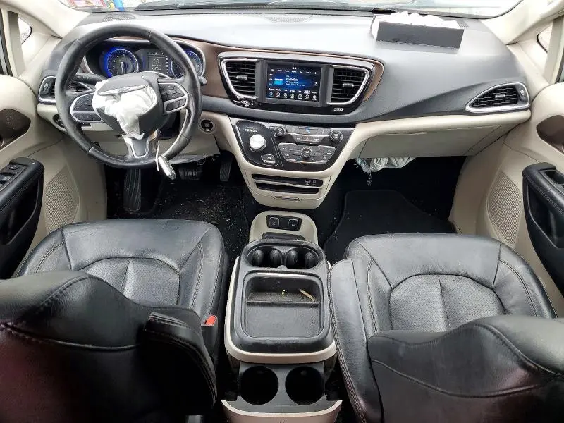 2019 CHRY PACIFICA T