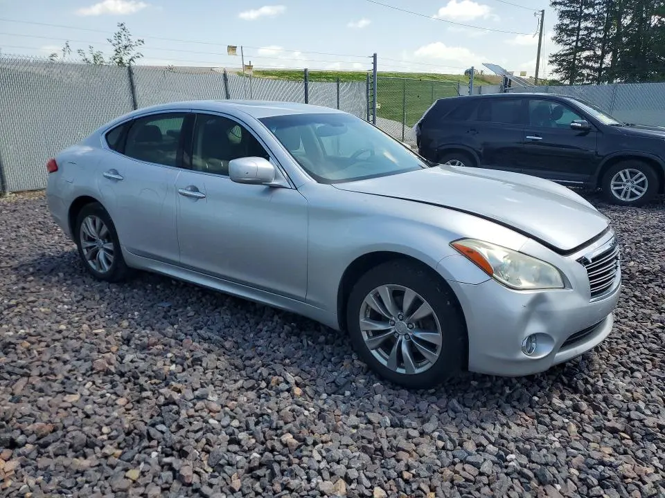 2013 INFINITI M37 X  