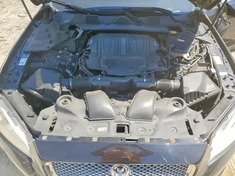 2013 JAGUAR XJ   
