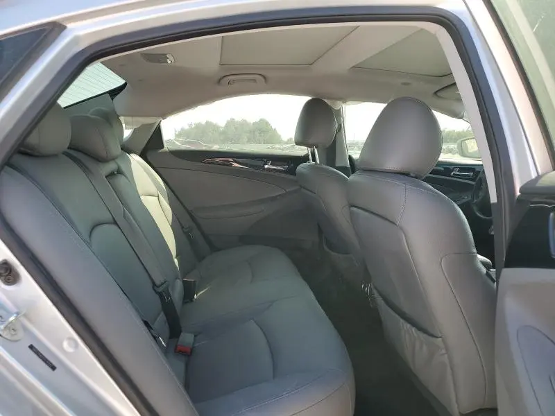 2012 HYUNDAI SONATA SE  