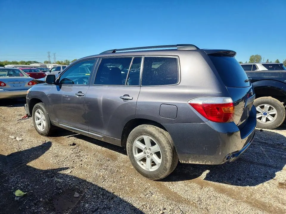2010 TOYOTA HIGHLANDER BASE  