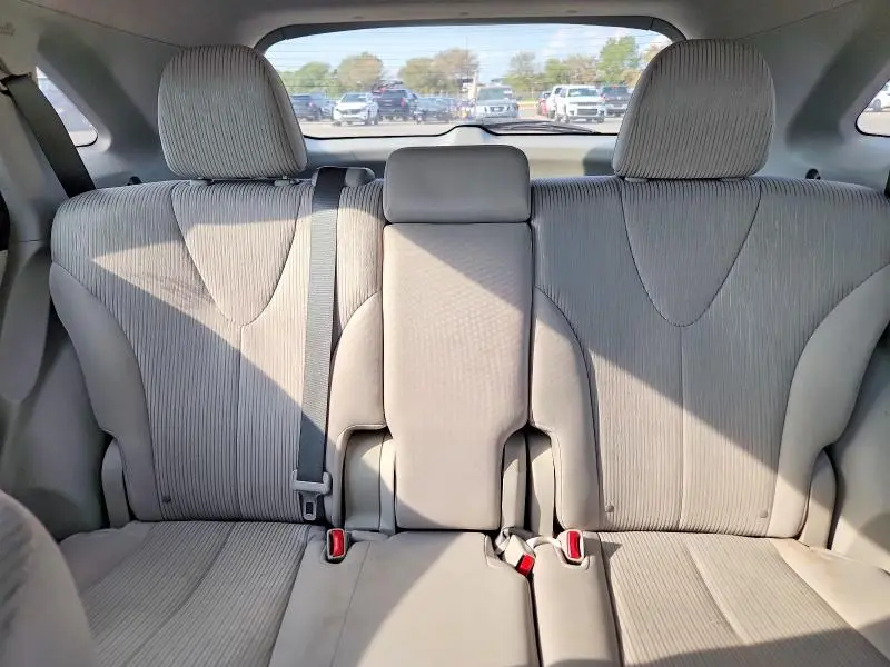 2013 TOYOTA VENZA LE  