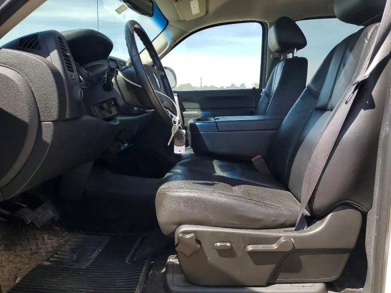 2011 CHEVROLET SILVERADO C1500 LT  