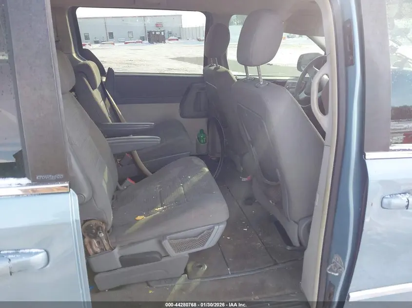 2010 CHRYSLER TOWN & COUNTRY TOURING