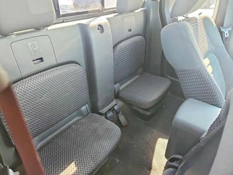 2010 NISSAN FRONTIER   