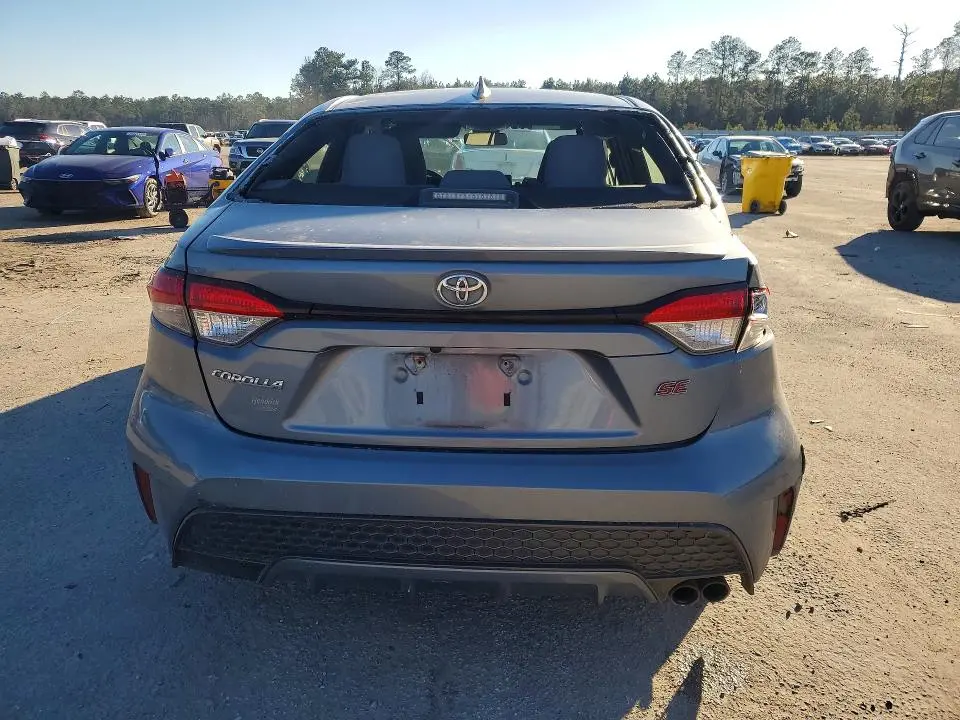 2021 TOYOTA COROLLA SE  