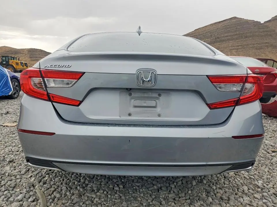 2018 HONDA ACCORD LX  