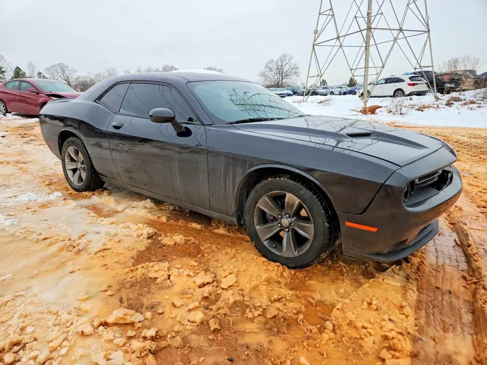 2018 DODGE CHALLENGER SXT  
