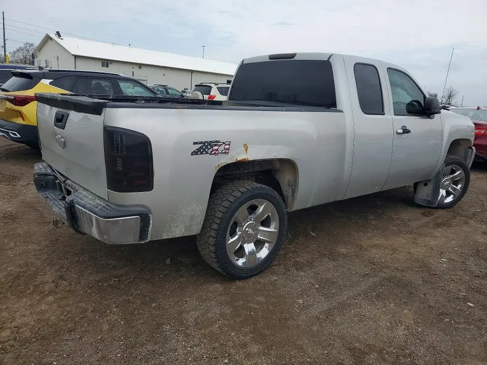2010 CHEVROLET SILVERADO K1500 LT  