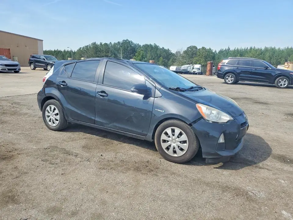 2014 TOYOTA PRIUS C TWO  