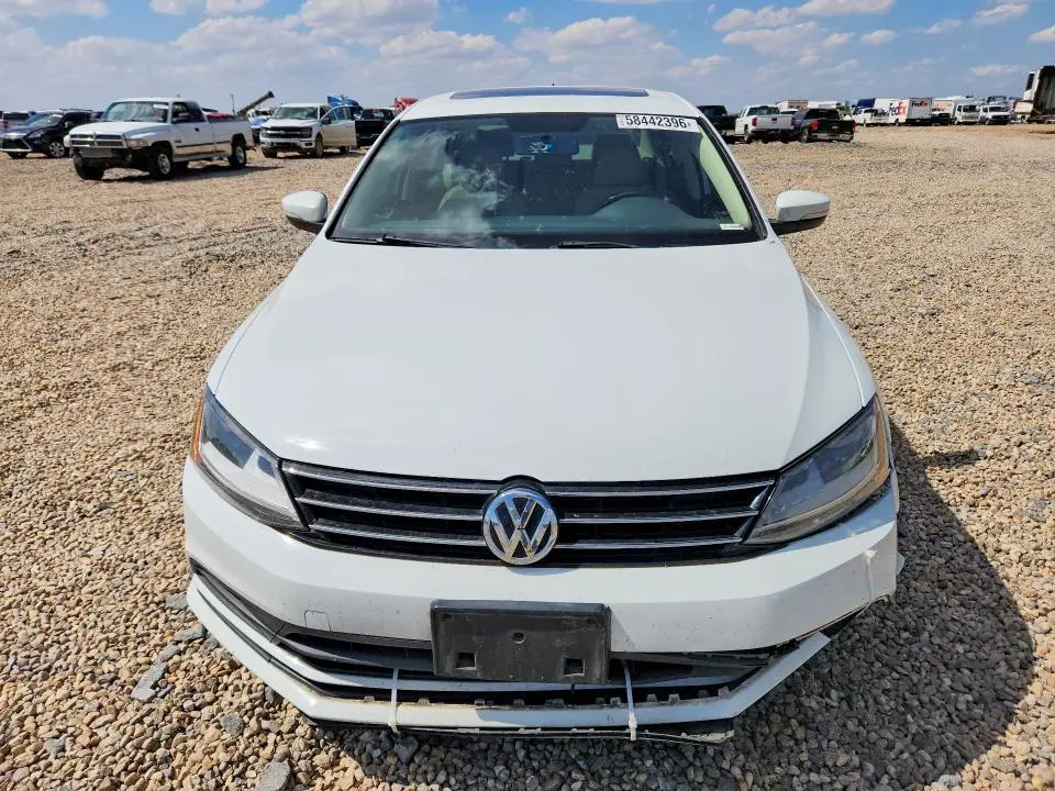 2017 VOLKSWAGEN JETTA SE  