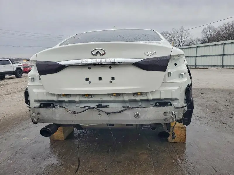 2021 INFINITI Q50 LUXE  
