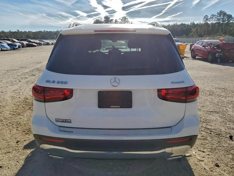 2023 MERCEDES-BENZ GLB 250 4MATIC  