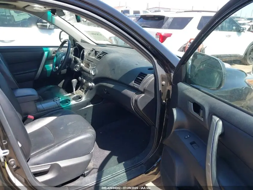 2012 TOYOTA HIGHLANDER SE V6