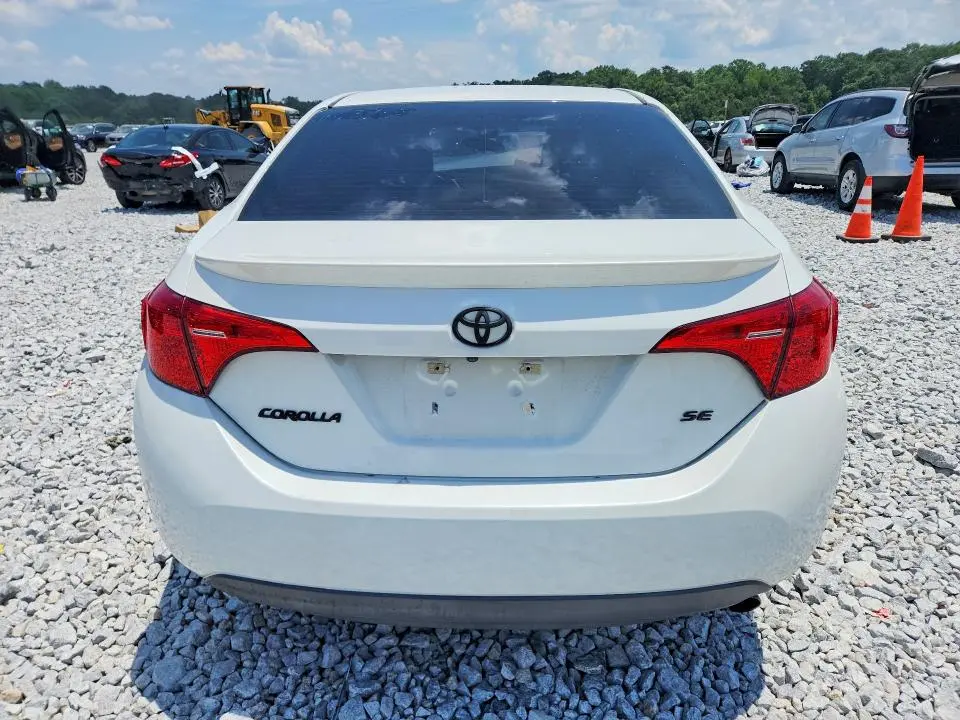 2017 TOYOTA COROLLA SE  