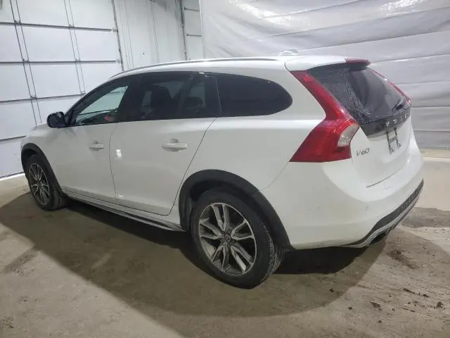 2017 VOLVO V60 CROSS COUNTRY PREMIER  