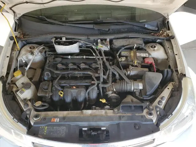 2010 FORD FOCUS SE  