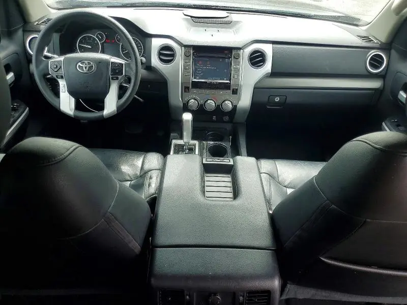 2015 TOYOTA TUNDRA CREWMAX SR5  