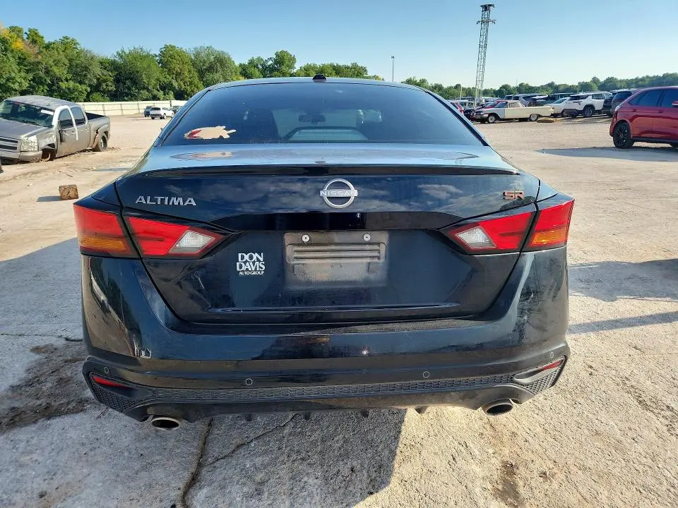 2024 NISSAN ALTIMA SR  