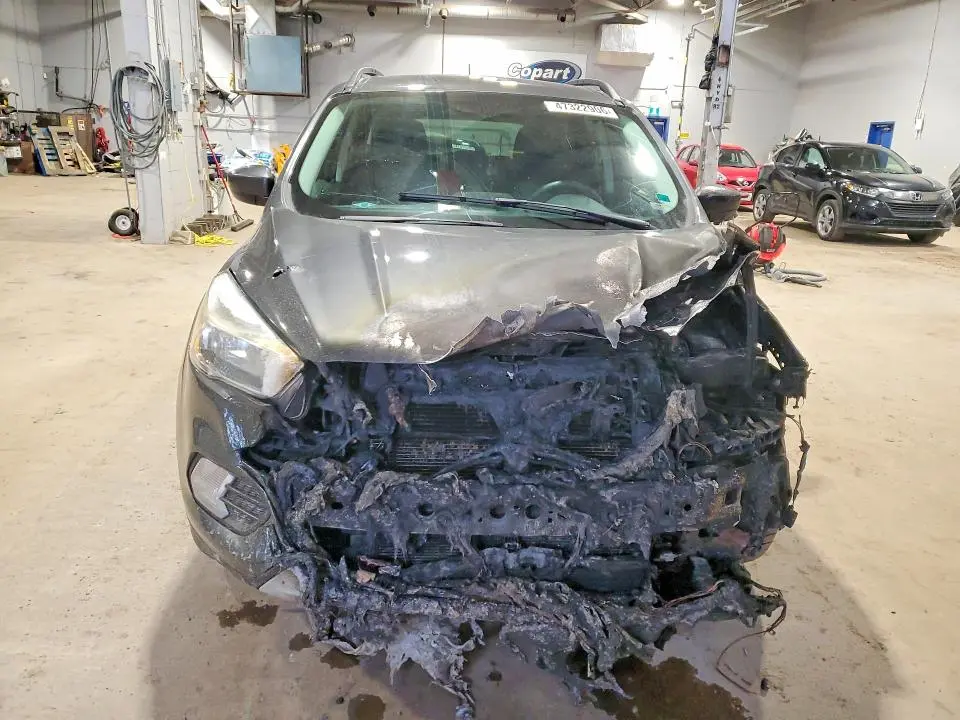 2018 FORD ESCAPE SE  