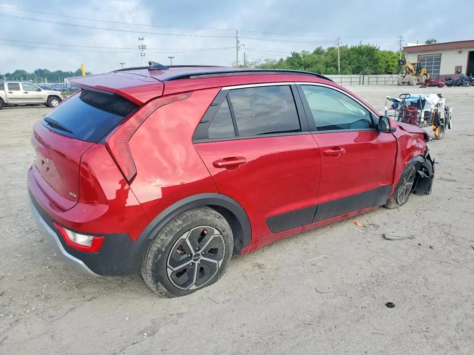 2023 KIA NIRO LX  