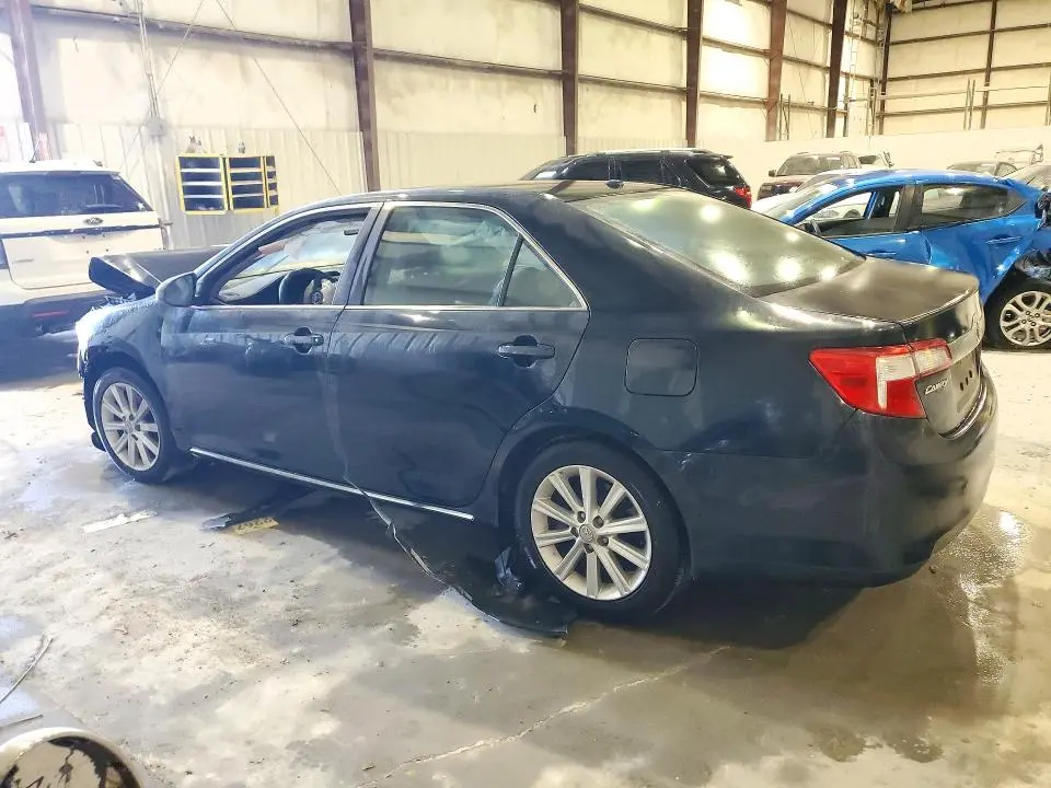 2012 TOYOTA CAMRY XLE  