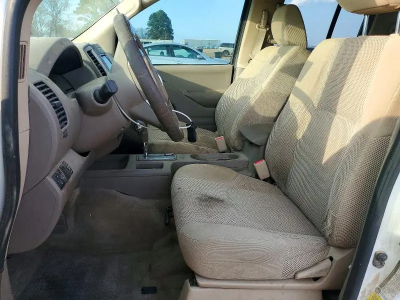 2017 NISSAN FRONTIER SV  