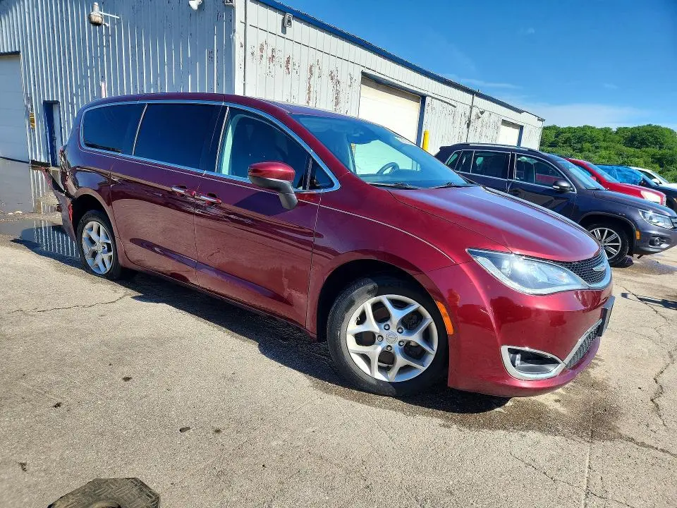 2017 CHRYSLER PACIFICA TOURING L  