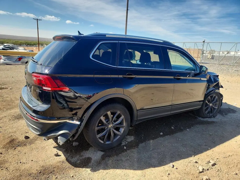 2022 VOLKSWAGEN TIGUAN SE  