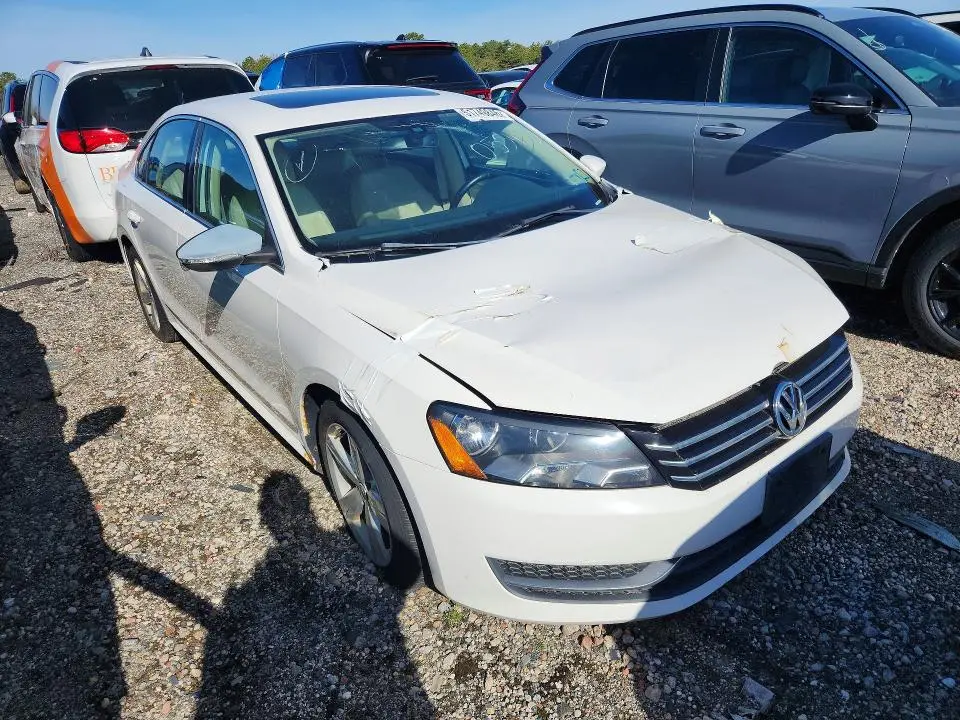 2012 VOLKSWAGEN PASSAT SE  