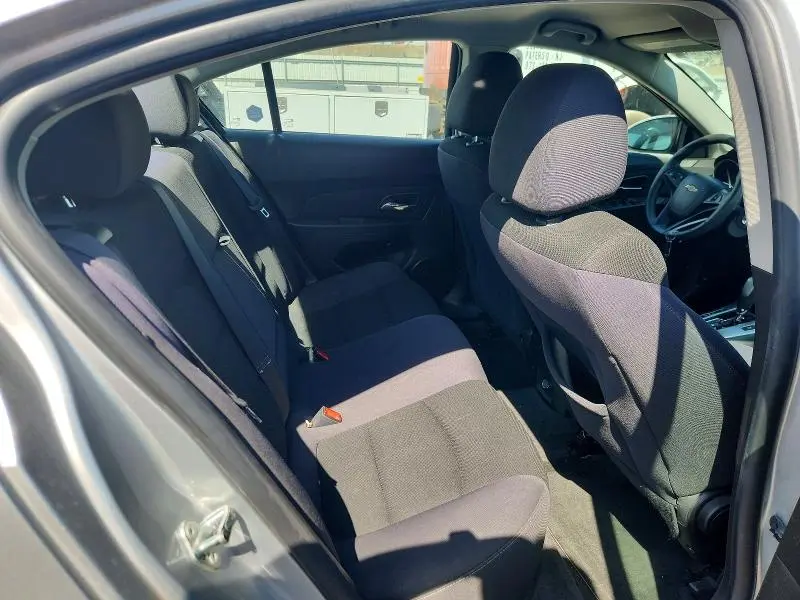2015 CHEVROLET CRUZE LT  