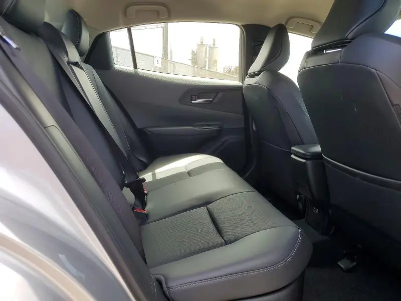 2025 TOYOTA PRIUS XLE  