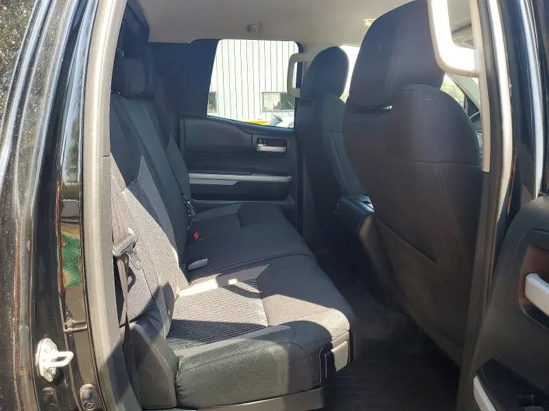 2017 TOYOTA TUNDRA SR5  