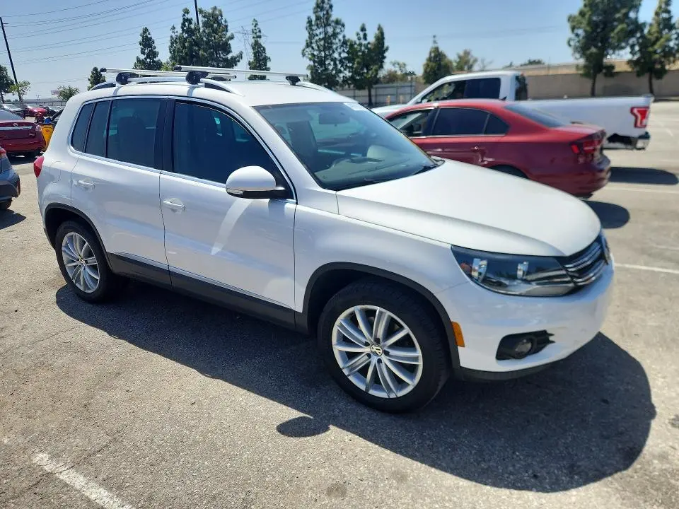 2014 VOLKSWAGEN TIGUAN S  