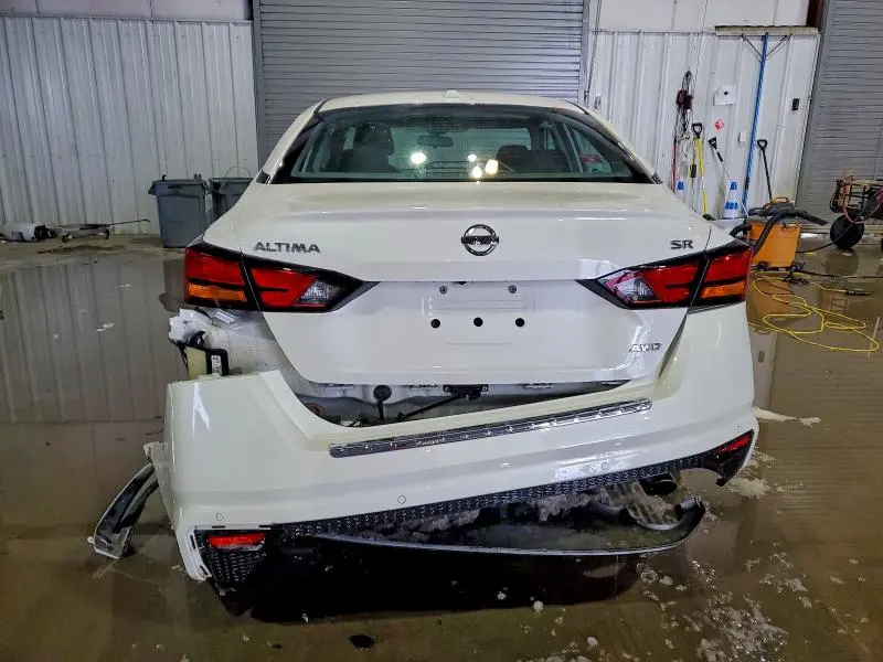 2021 NISSAN ALTIMA SR  