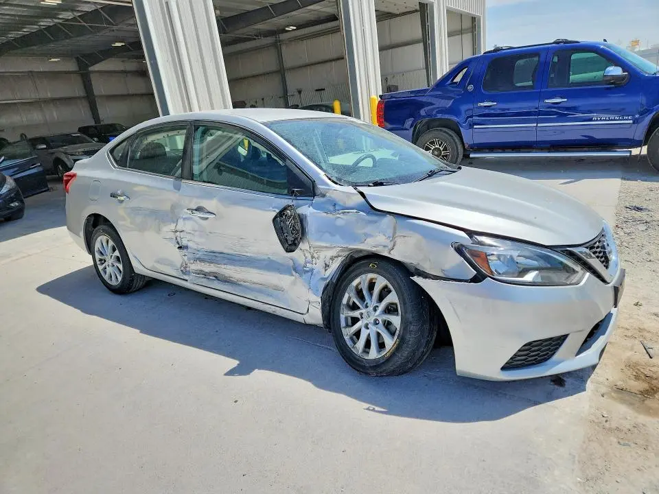 2019 NISSAN SENTRA SV  