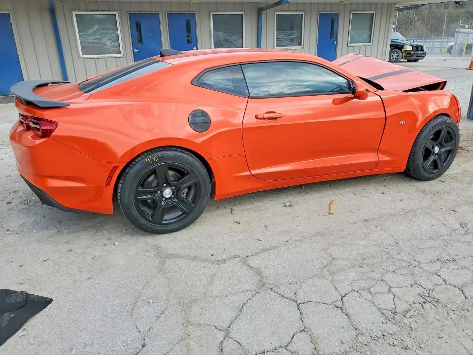 2019 CHEVROLET CAMARO LT  